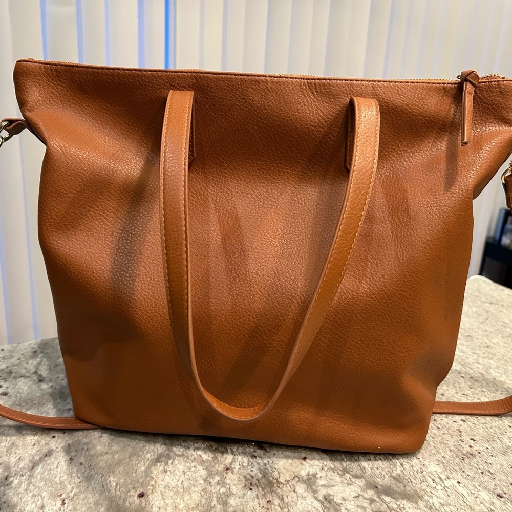 Old navy faux leather zip tote